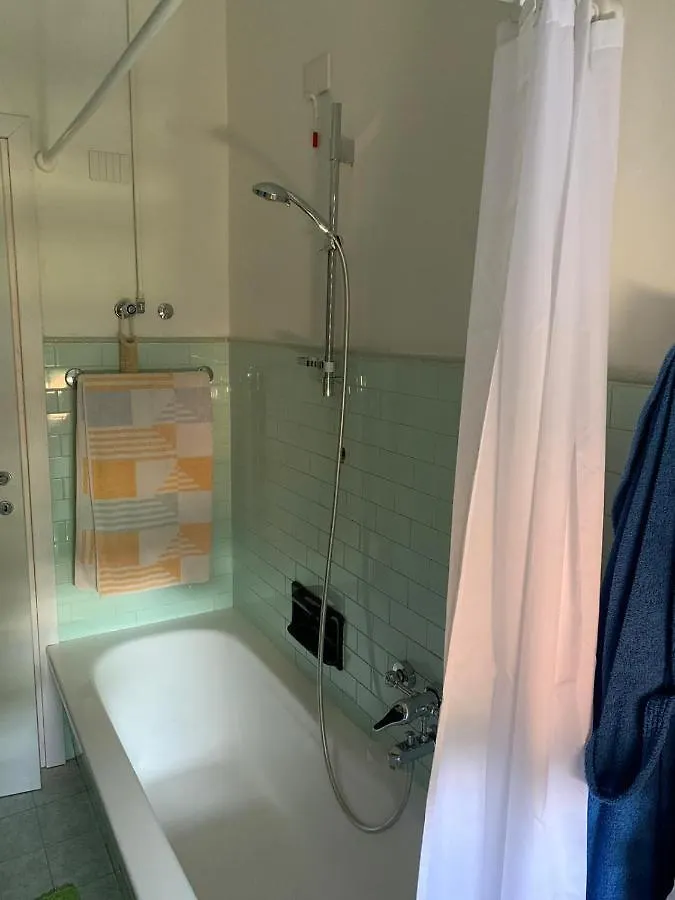 Suite Belvedere Comerio 0*,  Italie
